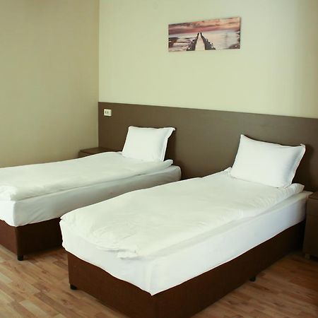 Guest House Central Kŭrdzhali Buitenkant foto