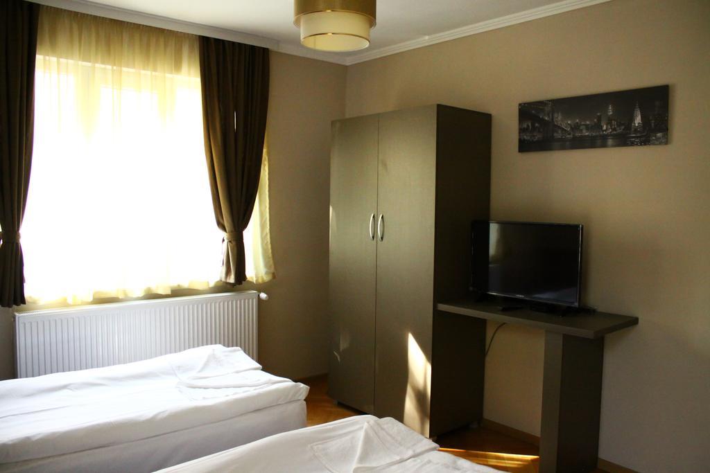 Guest House Central Kŭrdzhali Buitenkant foto